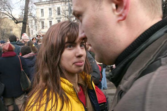 Лидер оппозиции Навальный и Толоконникова (фотография 2008г)