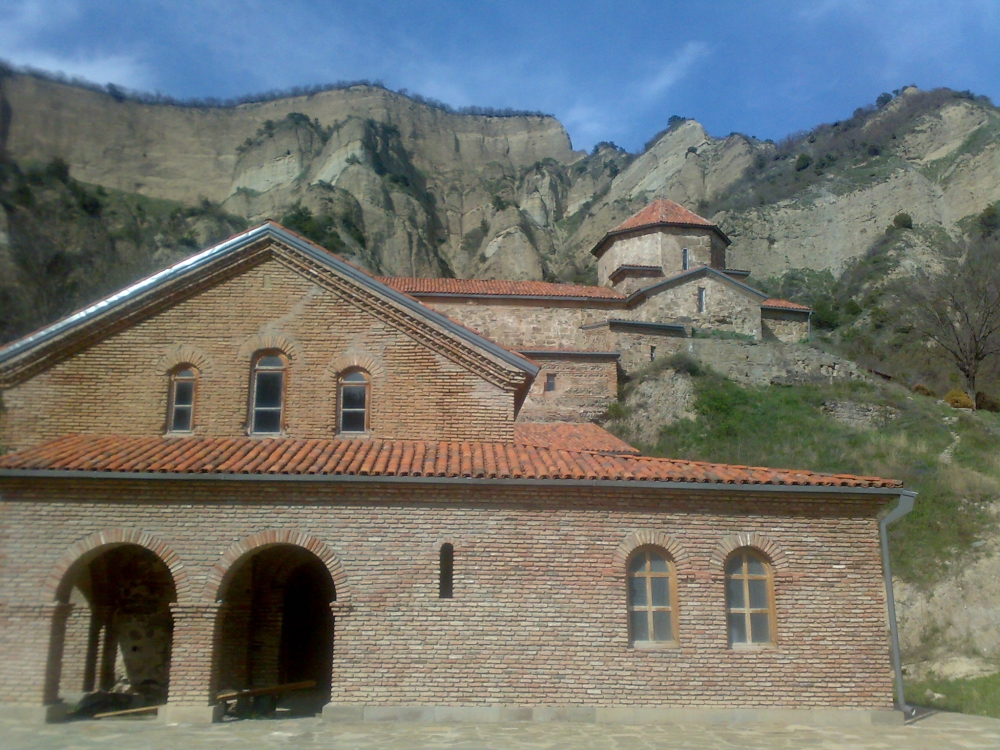 Вид Шио-Мгвимского монастыря
